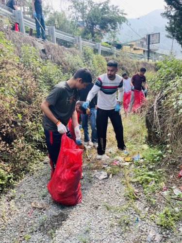 Cleanliness Drive DMS Bhimtal KU Nainital (9)